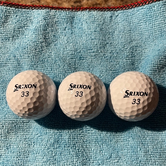 6 New Golf Balls - Picture 6 of 7